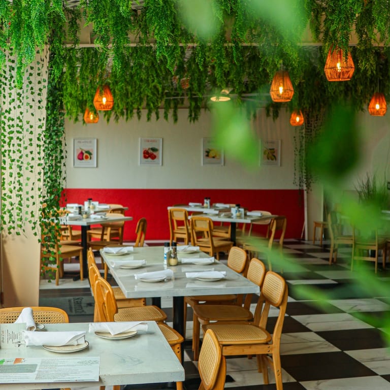 Reserve a Table in Bradenton